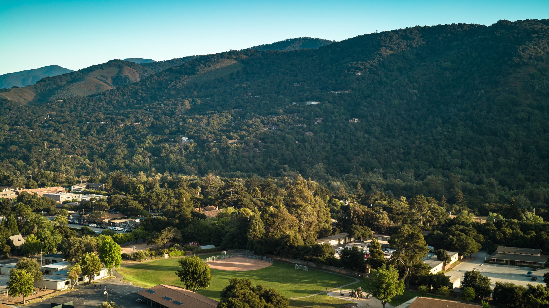 A general dentistry practice in Sonoma County, California